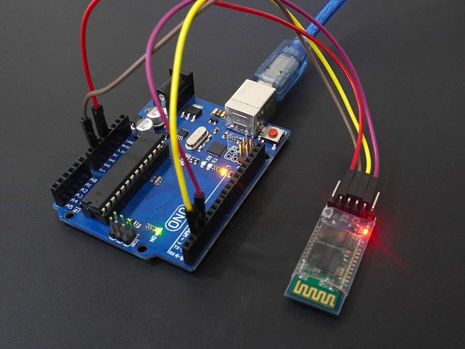 Wie verbindet man einen Arduino mit Bluetooth-Modulen?